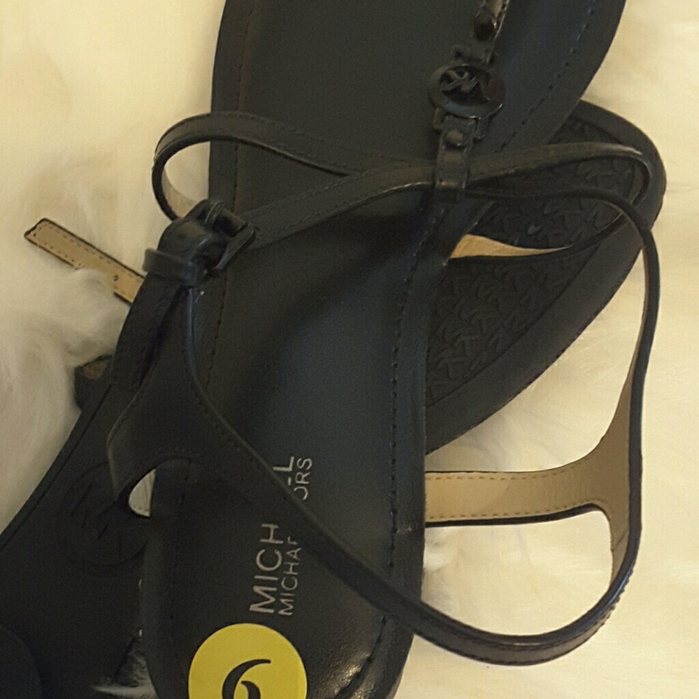 Michael kors flat sandals in black - Picture 7 of 8